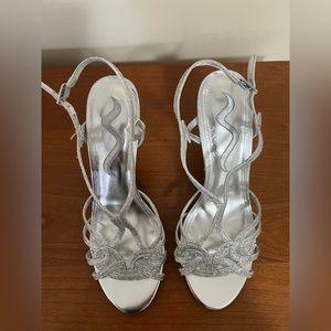 Nina silver glitter heels